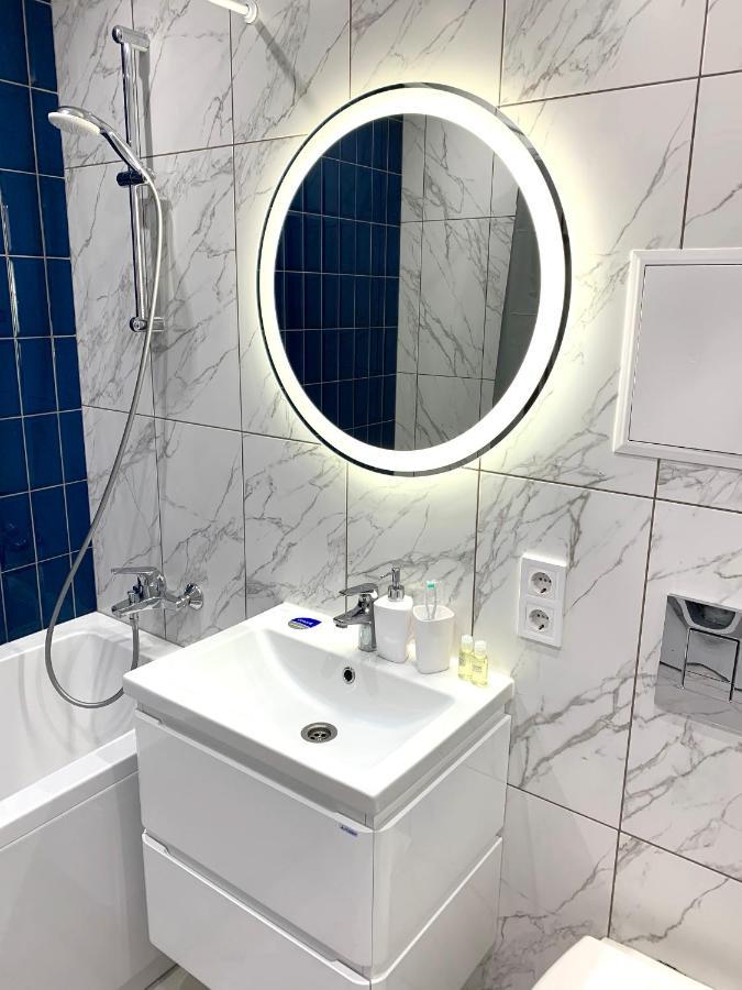 Navy City Center Apartment Двокімнатні Апартаменти В Центрі Міста Poltava Kültér fotó